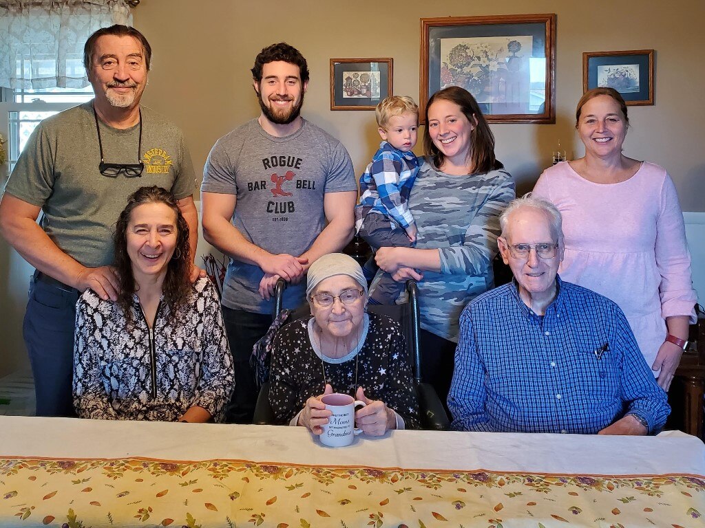 Thanksgiving 2020, John, Travis, Bennett, Terra, DeAnn, Jul, mom, Verne